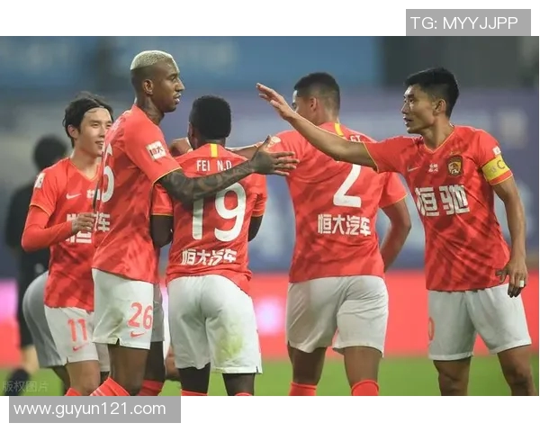 中超激战广州队迎战天津亚泰全力争胜展现球队实力与斗志